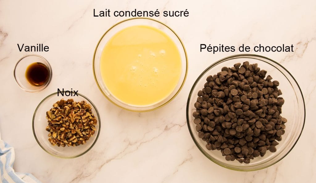 tous les ingrédients pour faire la recette du fudge au micro-ondes