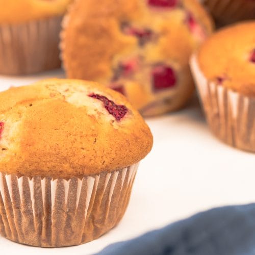 Muffins aux fraises moelleux et tendres